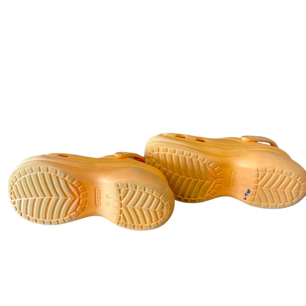 🍊 Classic Bae Clog - Size 9 women’s